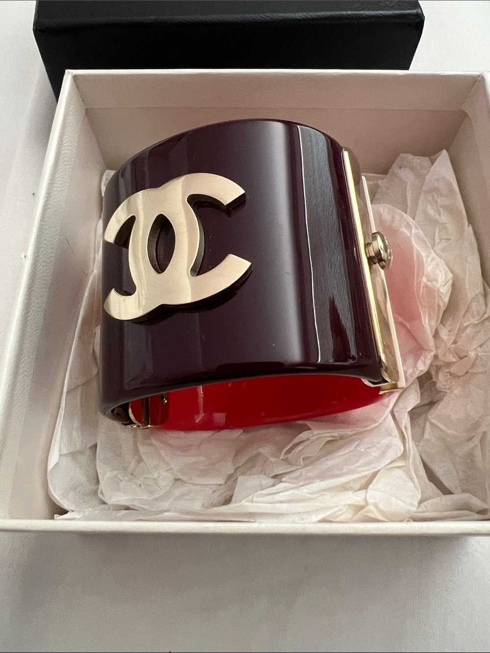 CHANEL Deep Burgundy Resin Cuff with Gold CC Emblem - Picture 6 of 11